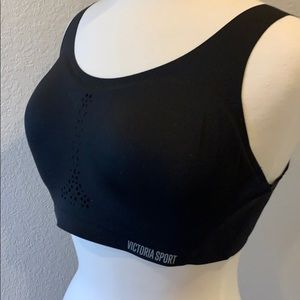Victoria Sport Bra 38C